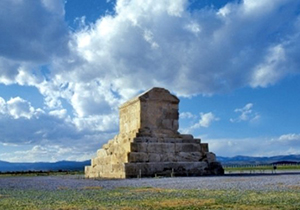 ساماندهی آبراهه های باغ پاسارگاد