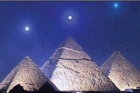 هم راستا شدن سیاره‌ها بر فراز اهرام مصر!