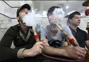 برخورد پلیس با عرضه کنندگان قلیان در شازند