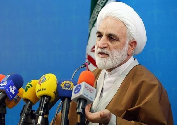 دریافت&zwnj;کنندگان حقوق&zwnj;های نجومی مبالغ را برگردانند