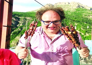 پول می‌گیرم و غذا می‌خورم!