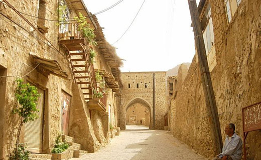 در هزار کیلومتری پایتخت سنتی زندگی کنید