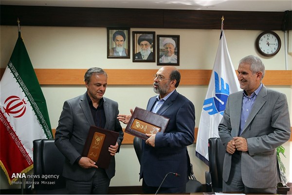 تفاهم دانشگاه آزاد واستانداری کرمان بررفع محرومیت