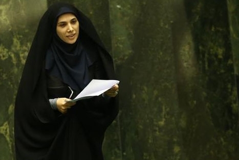 نامه فاطمه حسینی به هیئت رئیسه مجلس/ نگفته&zwnj;ام  از سفره انقلاب سهم&zwnj;مان را برداشته&zwnj;ایم