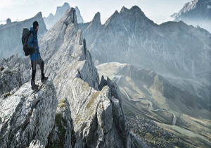 بازگشت فاتح قله کورژنفسکایای تاجیکستان
