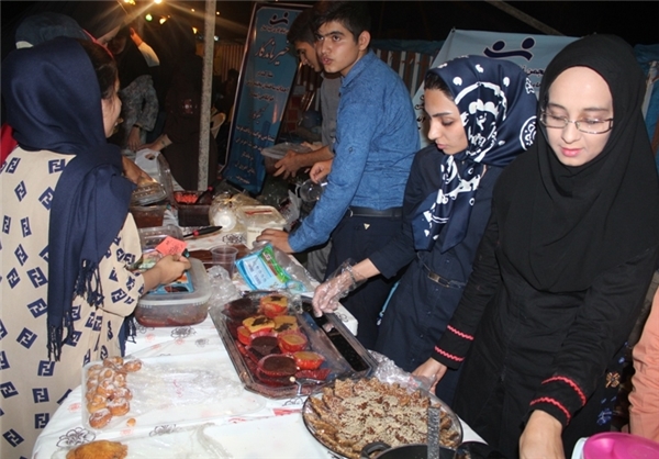 بازارچه خیریه به نفع دانش آموزان بی بضاعت
