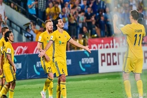 صعود روستوف به رتبه سوم در حضور آزمون و عزت اللهی