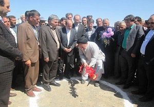 کلنگ زنی یک باب سالن ورزشی در پلدشت
