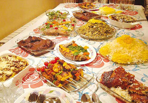 دلبری سفره ایرانی برای گردشگران خارجی/ محبوبترین غذاها برای توریست‌ها
