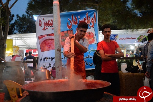 دومین روز چهارمین جشنواره انگور در ارومیه + تصاویر