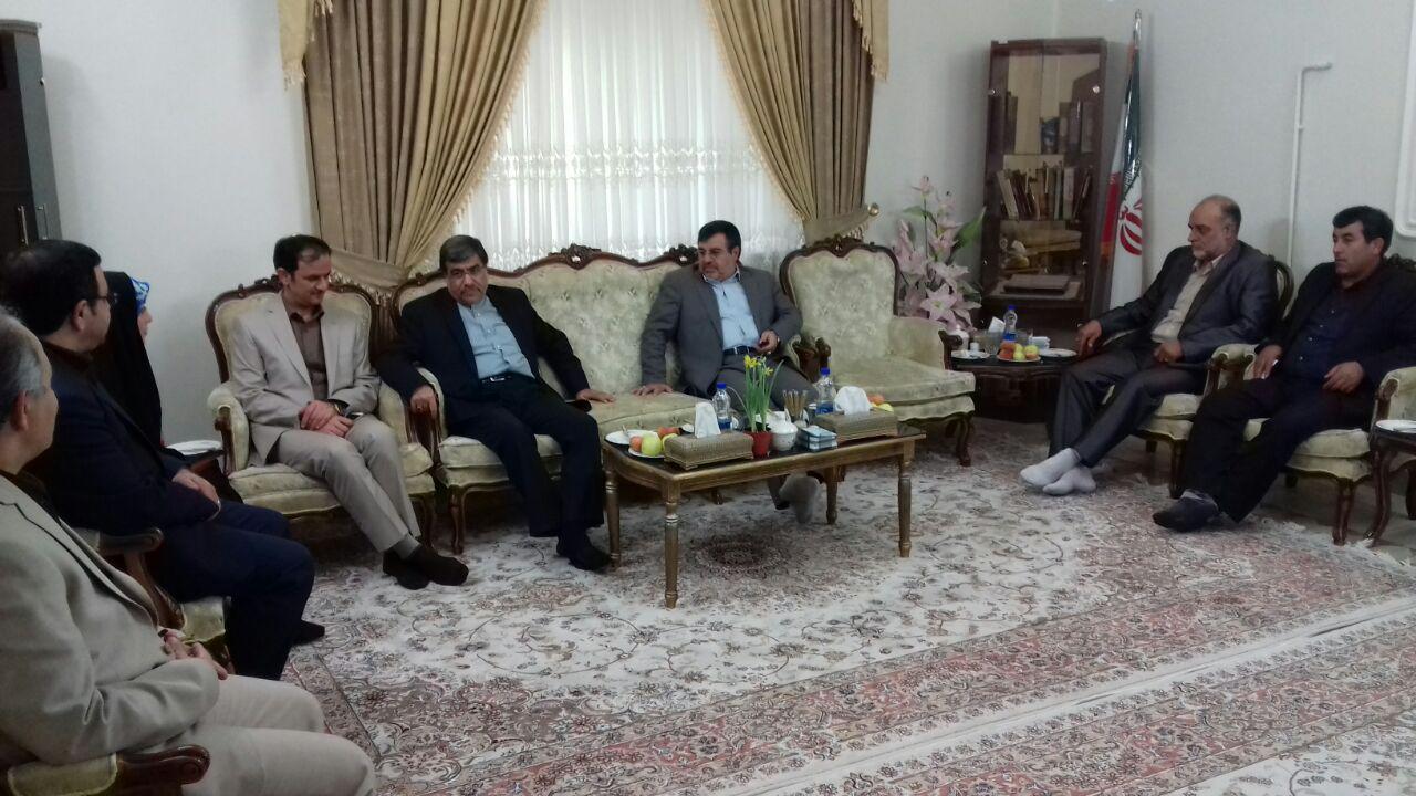 وزیر فرهنگ و ارشاد وارد قزوین شد وزیر فرهنگ و ارشاد وارد قزوین شد
