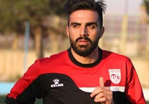 نباید پس از گلزنى خوشحالى مى‌کردم