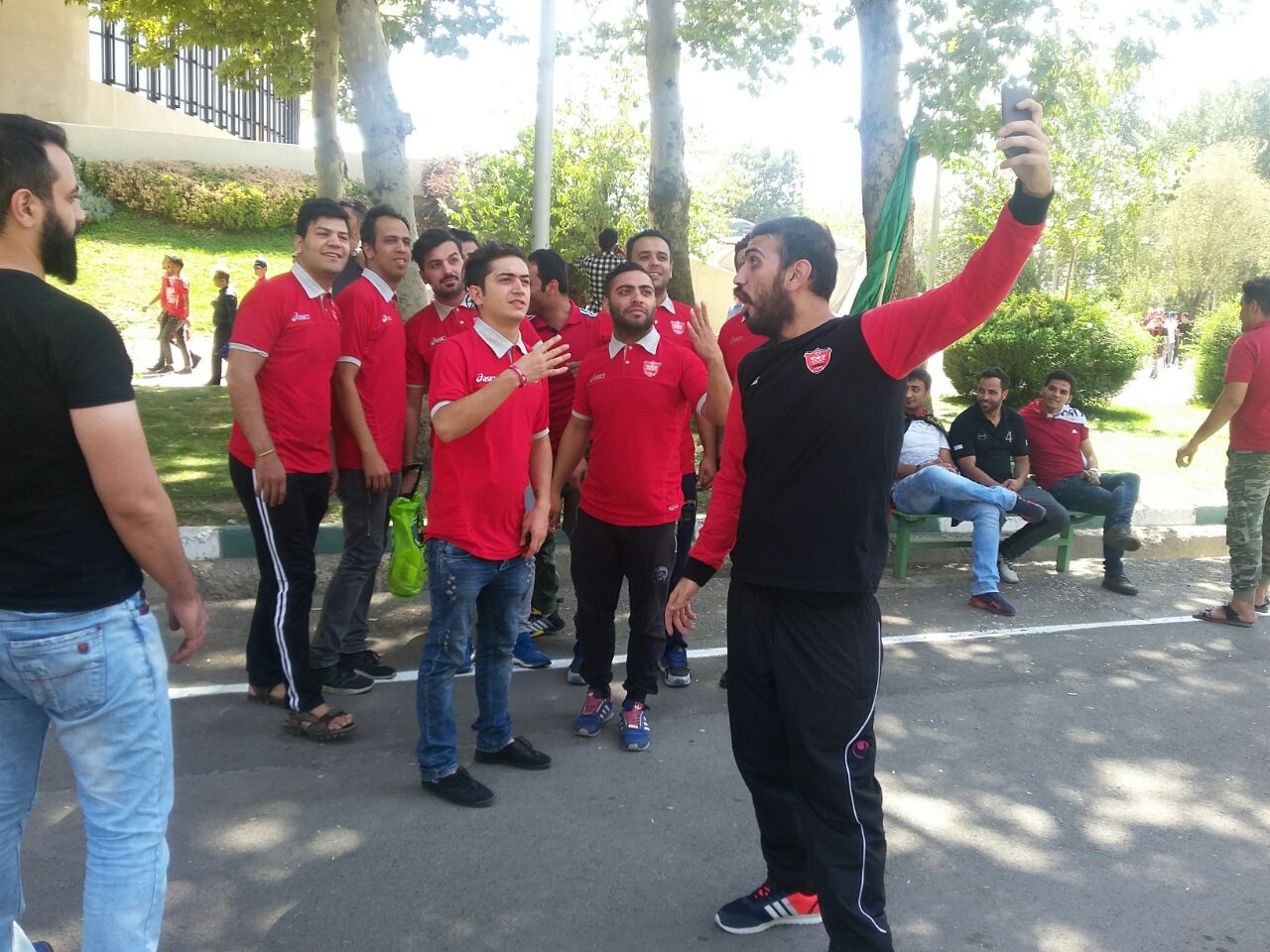 لحظه به لحظه همراه با پرسپولیس و استقلال
