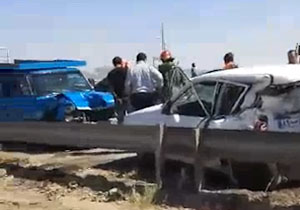 تصادف هولناک پراید با نیسان آبی در جاده قم + فیلم