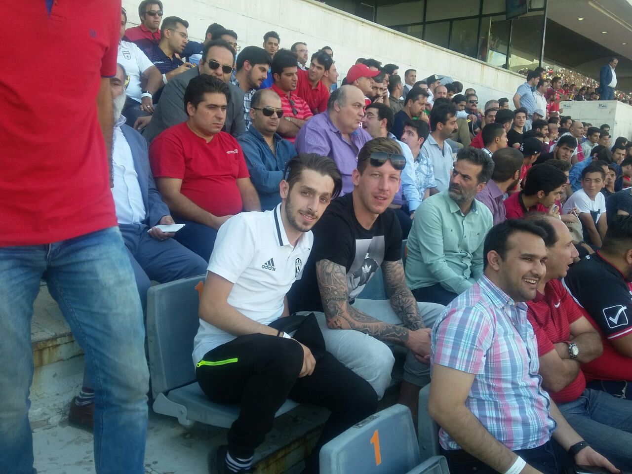 جدال پرسپولیس و استقلال شروع شد