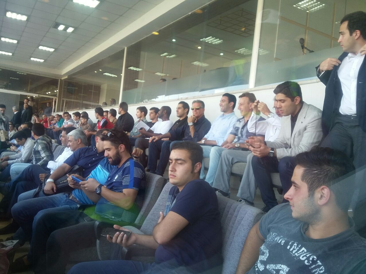 جدال پرسپولیس و استقلال شروع شد
