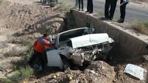واژگونی خودرو دو نفر را به کام مرگ برد