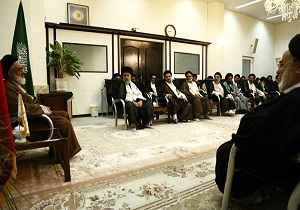 دیدار جمعی از "ائمه جماعات سادات" با آیت الله سعیدی امام‌ جمعه  قم