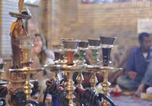 ورود بانوان به قهوه‌خانه‌ها ممنوع است