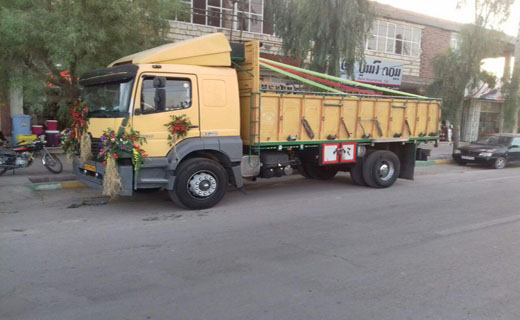 تصاویری از ماشین عروسی متفاوت در بم