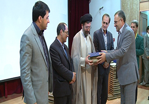 تجلیل از خیران فرهنگی و تحصیلی کمیته امداد فارس