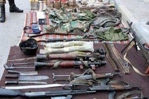 یک مخفیگاه بزرگ سلاح گروه تروریستی القاعده در زابل کشف شد