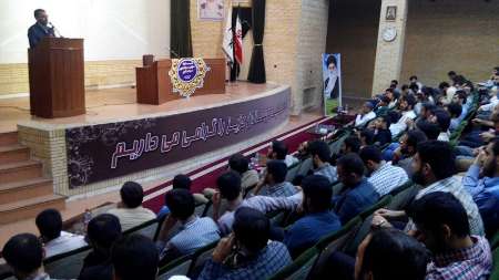 اطاعت بی چون و چرااز ولی امر مسلمین