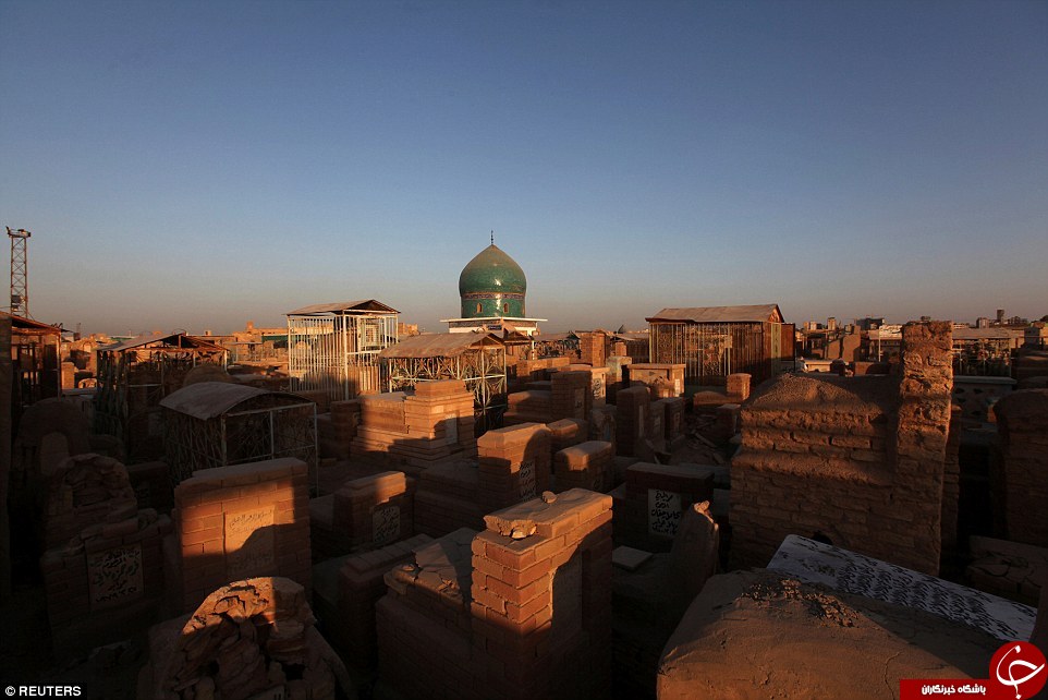 بزرگ&zwnj;ترین قبرستان جهان به لطف داعش روز به روز بزرگتر می&zwnj;شود +تصاویر