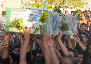 تشییع پیکر شهید مدافع حرم در شهرستان آران و بیدگل