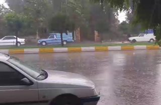 بارش باران در اولین روزهای آخرین ماه تابستان + فیلم