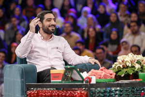 مداح اهل بیت(ع) به خندوانه آمد/ سوتی جالب مجید بنی‌فاطمه هنگام مداحی + فیلم