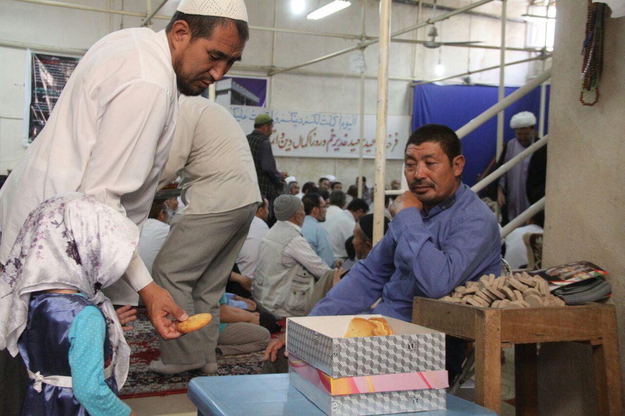 جشن غدیر خم با حضور مهاجرین افغانستانی در دفتر آیت&zwnj;الله محقق کابلی برگزار شد