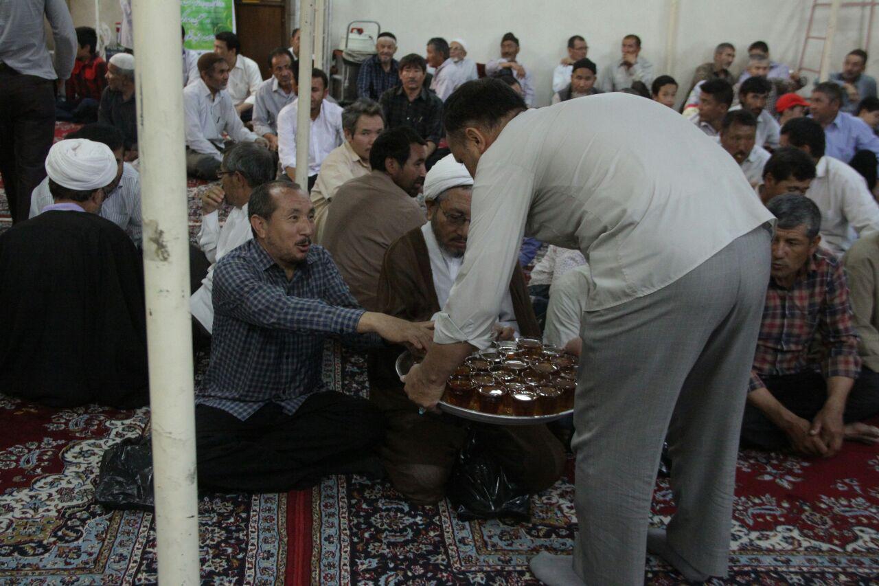 جشن غدیر خم با حضور مهاجرین افغانستانی در دفتر آیت&zwnj;الله محقق کابلی برگزار شد