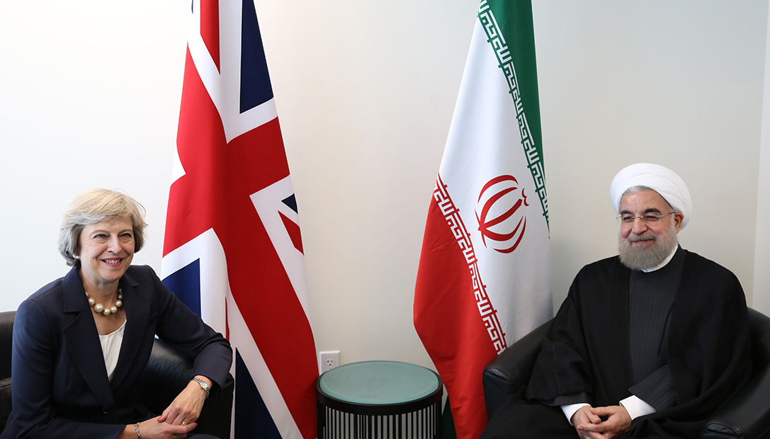 روحانی: دولت&zwnj;های اروپایی باید به بانکهای بزرگ برای همکاری با ایران اطمینان دهند/ترزا می: اعزام هیات بانکی بریتانیا برای مذاکرات و همکاری&zwnj;های فنی با بانک مرکزی ایران