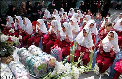 برگزاری جشن شکوفه ها و غنچه ها در همدان