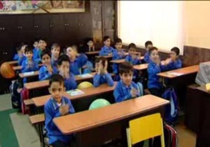 جشن پاگشایی کلاس اولی‌ها در مدرسه + فیلم