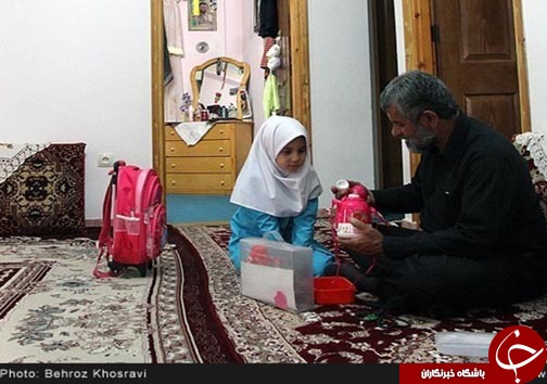 عکس/ اولین روز مدرسه دختر یک شهید مدافع حرم