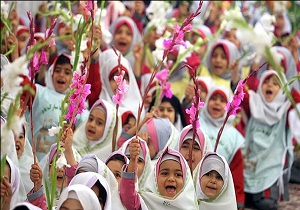 حضور بیش از 23 هزار نوآموز یزدی در جشن شکوفه ها