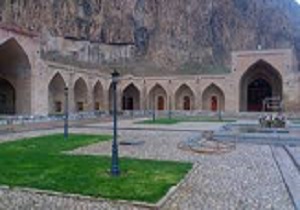 تعویق در برگزاری تور موسیقی بیستون