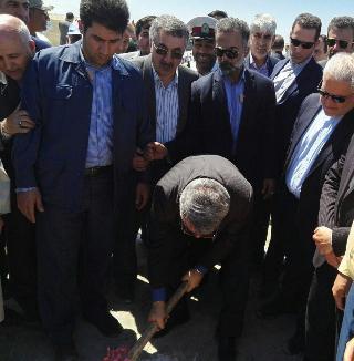 با حضور وزیر کشور؛ آغاز ساخت کانال آبرسان sc