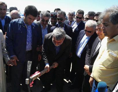 با حضور وزیر کشور؛ آغاز ساخت کانال آبرسان sc
