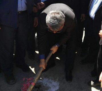 با حضور وزیر کشور؛ آغاز ساخت کانال آبرسان sc
