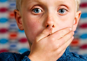 چرا بعضی از بچه ها پرحرف هستند؟