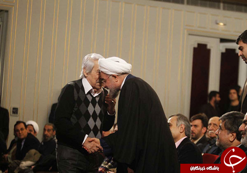 مرحوم داود رشیدی در کنار روحانی