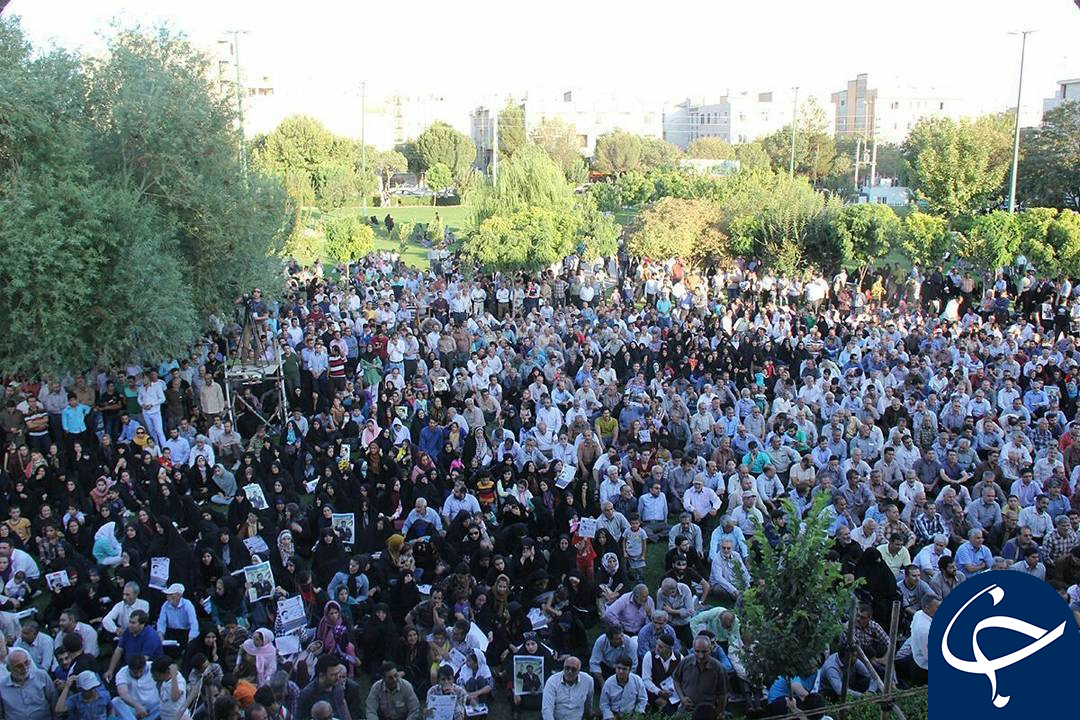 جمعیت حاضر در سخنرانی احمدی نژاد در قزوین چقدر بود؟ + تصاویر