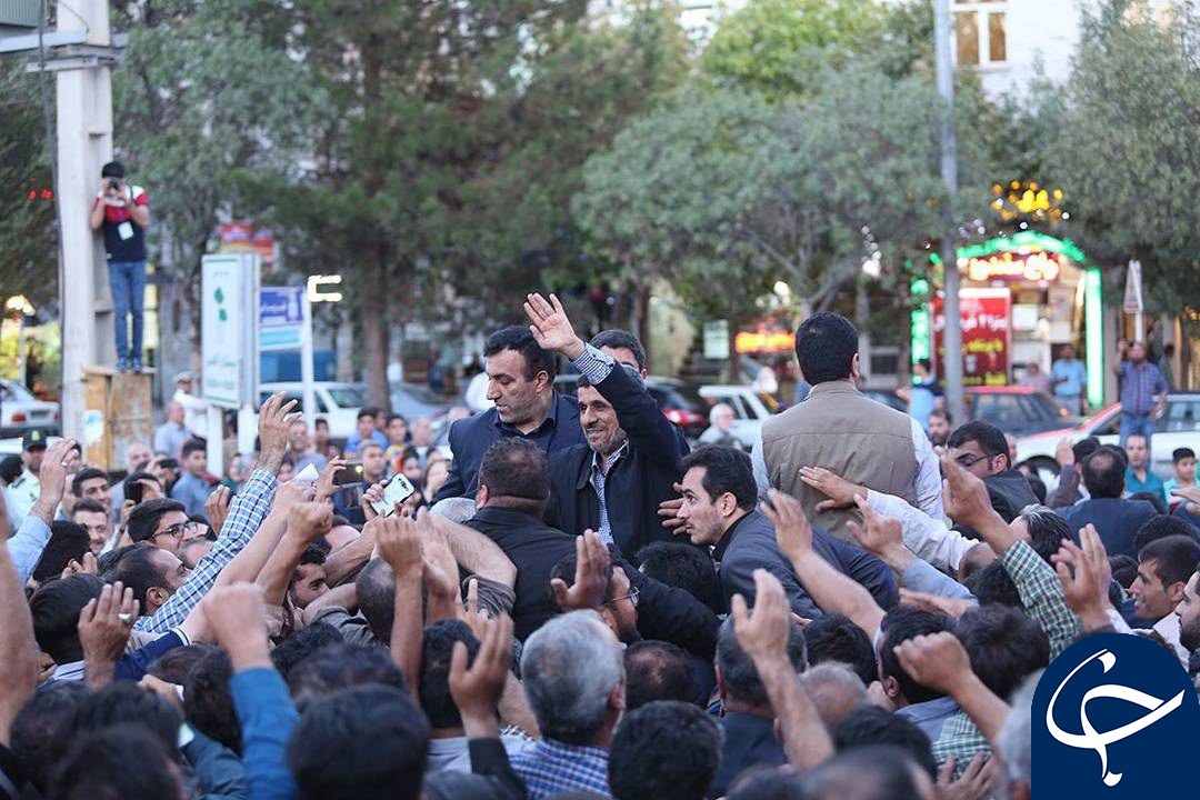 جمعیت حاضر در سخنرانی احمدی نژاد در قزوین چقدر بود؟ + تصاویر
