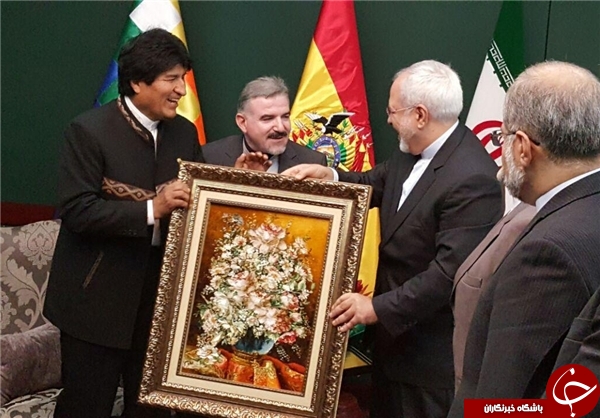 تبادل هدیه میان ظریف و رییس جمهوری بولیوی + تصاویر