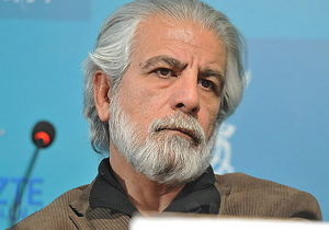 تنها خداست که می ماند و می داند