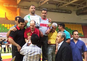 بروجرد قهرمان مسابقات کشتی آزاد جوانان لرستان