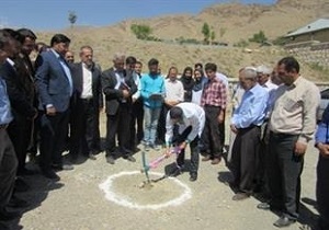 کلنگ زنی مرکز بهداشتی درمانی روستایی مخور